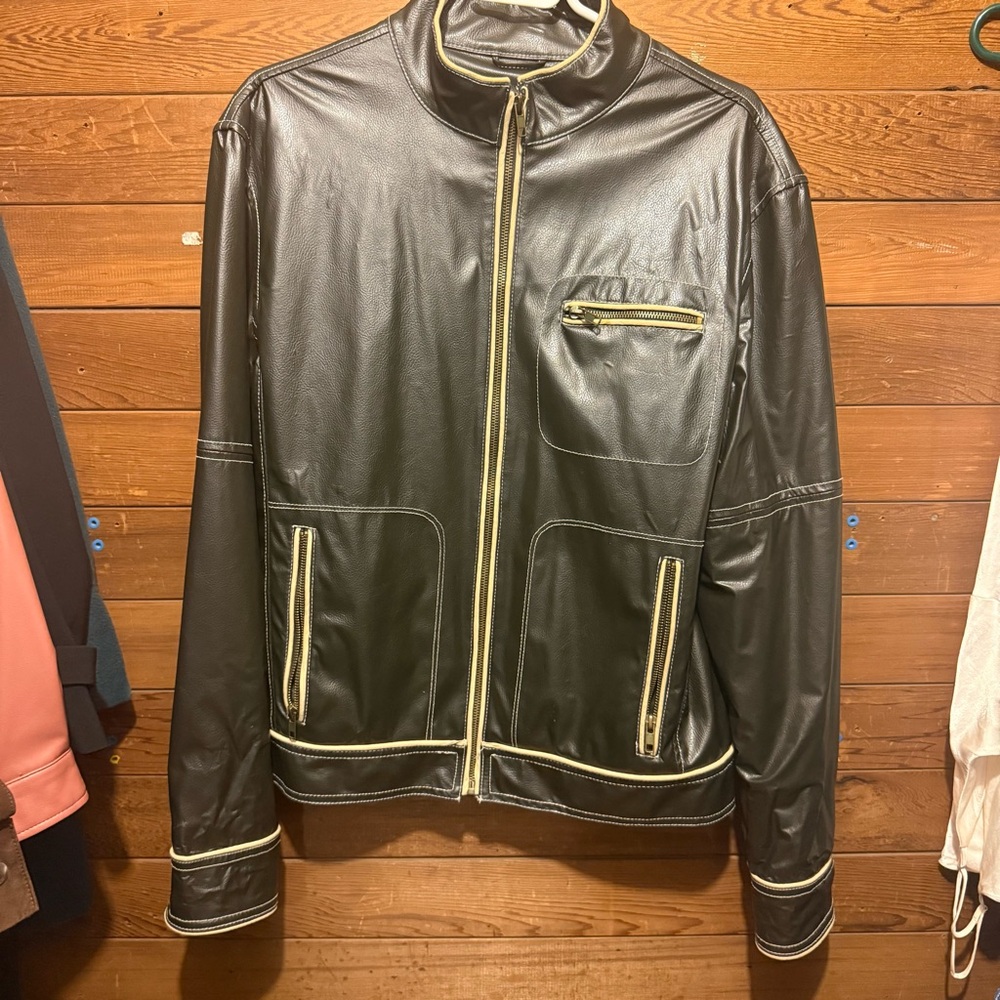 Black Jacket - Picture 3 of 6